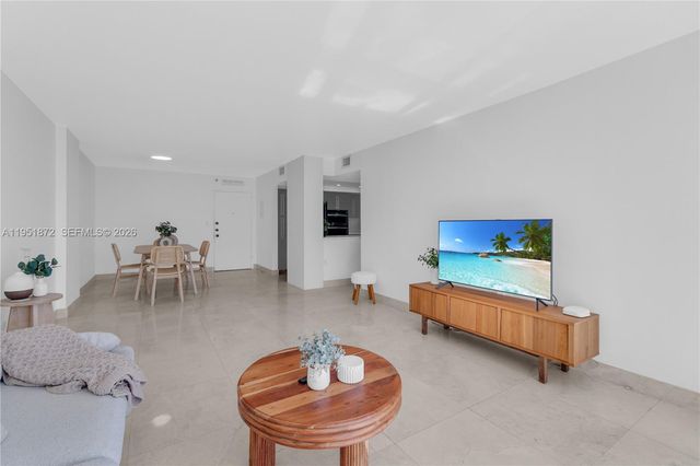 2780 NE 183rd St 1414, Aventura, FL 33160