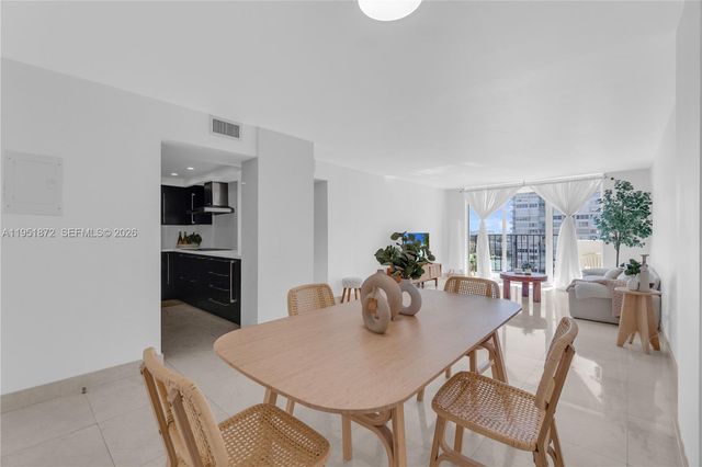 2780 NE 183rd St 1414, Aventura, FL 33160