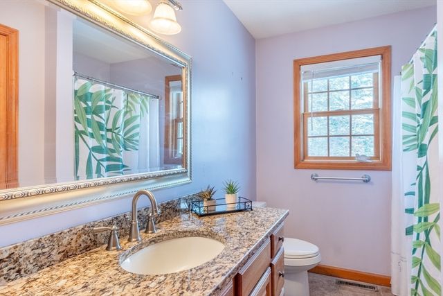 111 Aldrich St, Belchertown, MA 01007