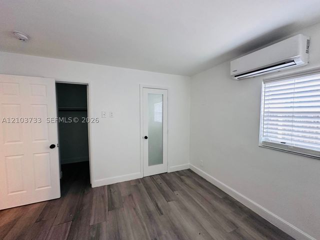 2036 NE 26th St 2, Wilton Manors, FL 33305