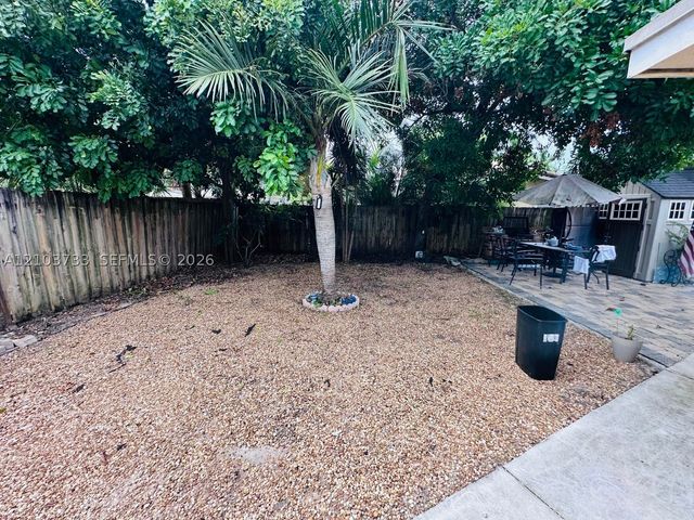 2036 NE 26th St 2, Wilton Manors, FL 33305