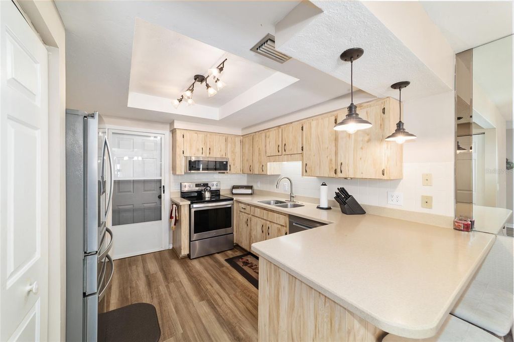 Image 18 of property listing at 1703 NE 38TH AVENUE, Ocala, FL 34470