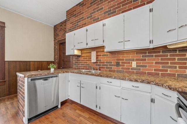 1710 W University Ave, Wichita, KS 67213