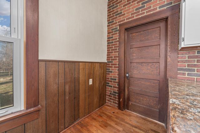 1710 W University Ave, Wichita, KS 67213