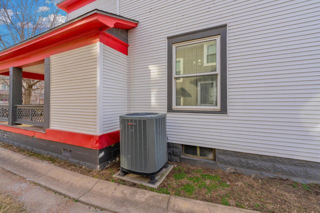 1710 W University Ave, Wichita, KS 67213