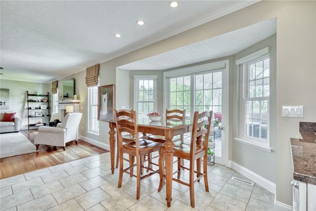 14 Summer Pond Way, Chili, NY 14624
