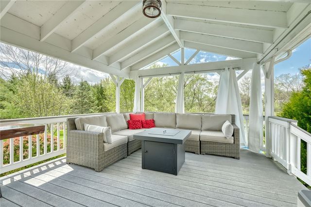 14 Summer Pond Way, Chili, NY 14624