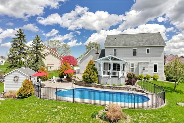 14 Summer Pond Way, Chili, NY 14624