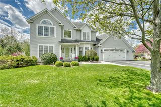14 Summer Pond Way, Chili, NY 14624