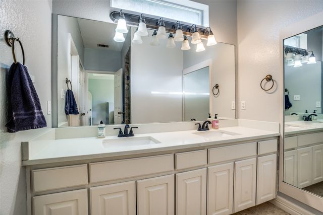 305 Cedar Hill Circle, Lowry Crossing, TX 75407