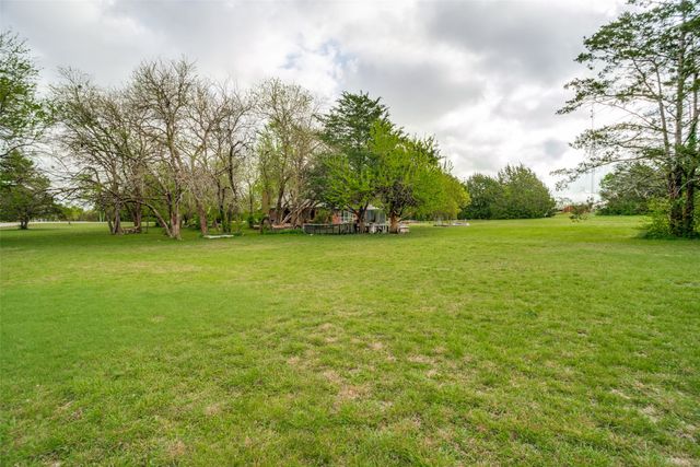 305 Cedar Hill Circle, Lowry Crossing, TX 75407