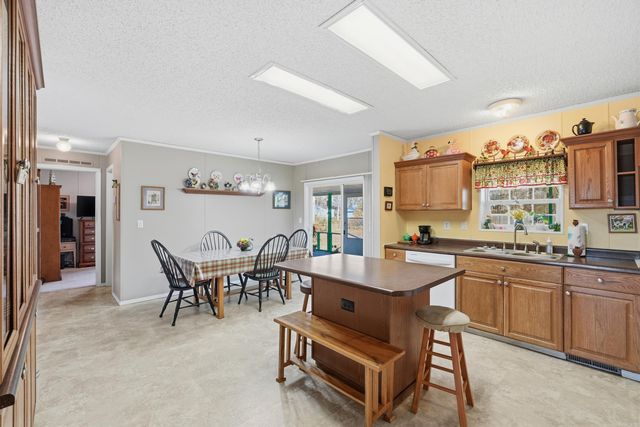 15 Crows Loop, Morrilton, AR 72110