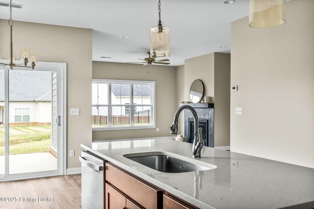 3700 Scarlet Oak Ln, La Grange, KY 40031