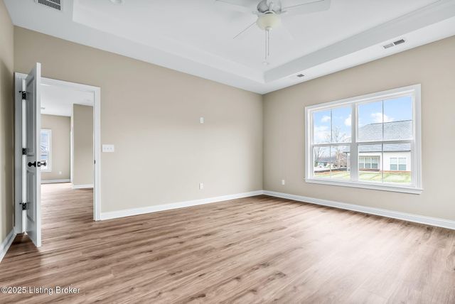 3700 Scarlet Oak Ln, La Grange, KY 40031