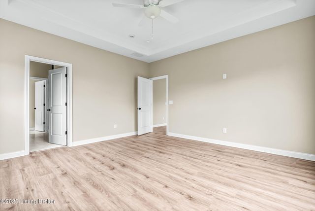 3700 Scarlet Oak Ln, La Grange, KY 40031