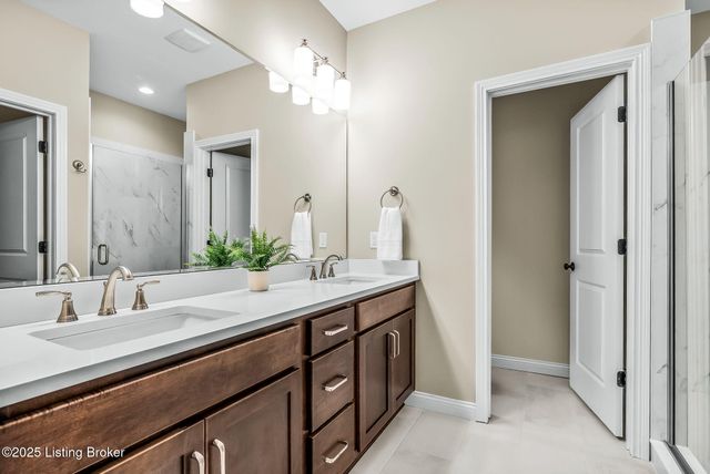 3700 Scarlet Oak Ln, La Grange, KY 40031