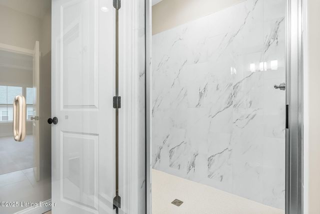 3700 Scarlet Oak Ln, La Grange, KY 40031