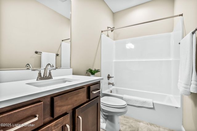 3700 Scarlet Oak Ln, La Grange, KY 40031