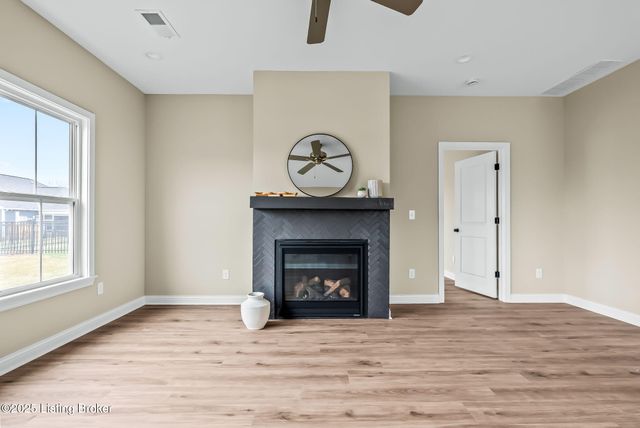 3700 Scarlet Oak Ln, La Grange, KY 40031