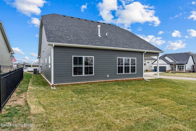 3700 Scarlet Oak Ln, La Grange, KY 40031