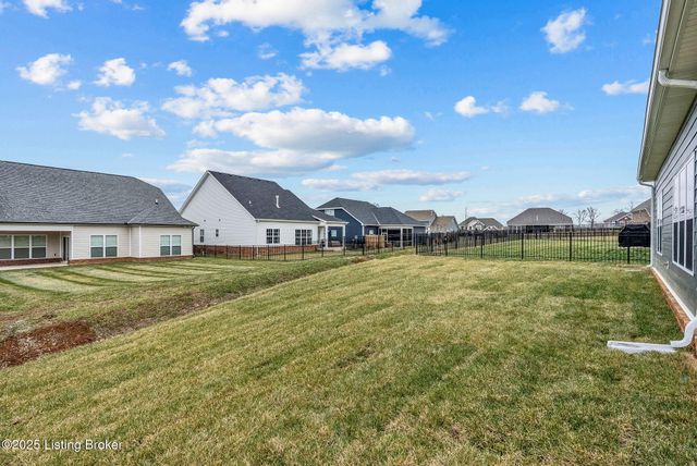 3700 Scarlet Oak Ln, La Grange, KY 40031