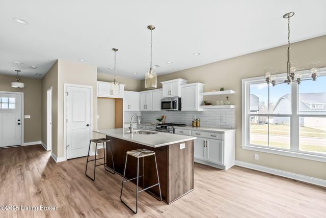 3700 Scarlet Oak Ln, La Grange, KY 40031