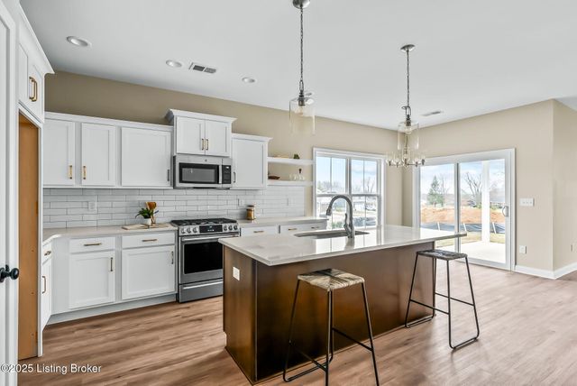 3700 Scarlet Oak Ln, La Grange, KY 40031