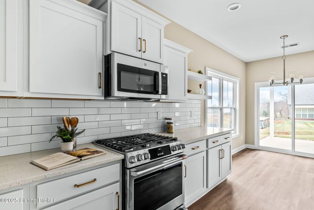 3700 Scarlet Oak Ln, La Grange, KY 40031