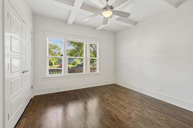 5200 Kentucky Ave, Nashville, TN 37209