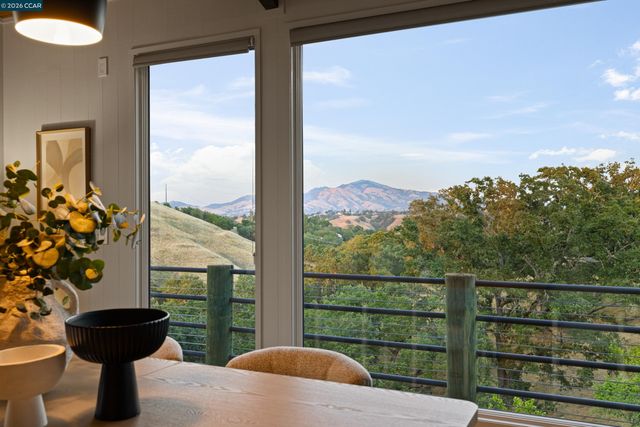 2 Leeward Glen, Lafayette, CA 94549