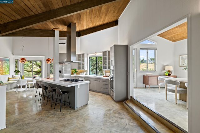 2 Leeward Glen, Lafayette, CA 94549