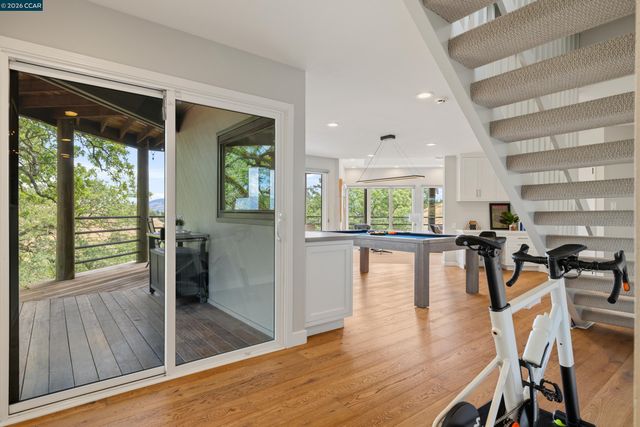 2 Leeward Glen, Lafayette, CA 94549
