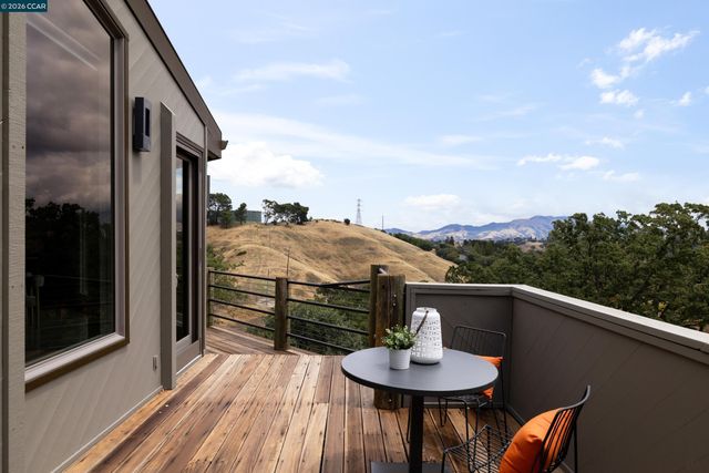 2 Leeward Glen, Lafayette, CA 94549
