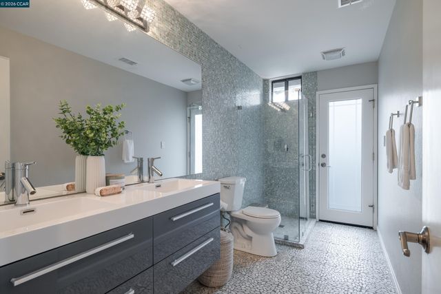 2 Leeward Glen, Lafayette, CA 94549