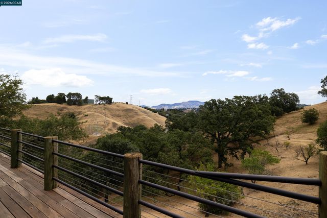 2 Leeward Glen, Lafayette, CA 94549