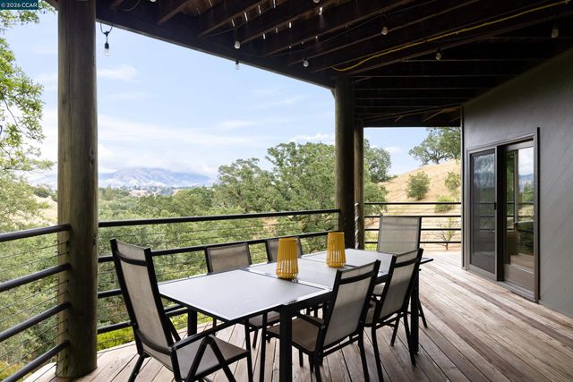 2 Leeward Glen, Lafayette, CA 94549