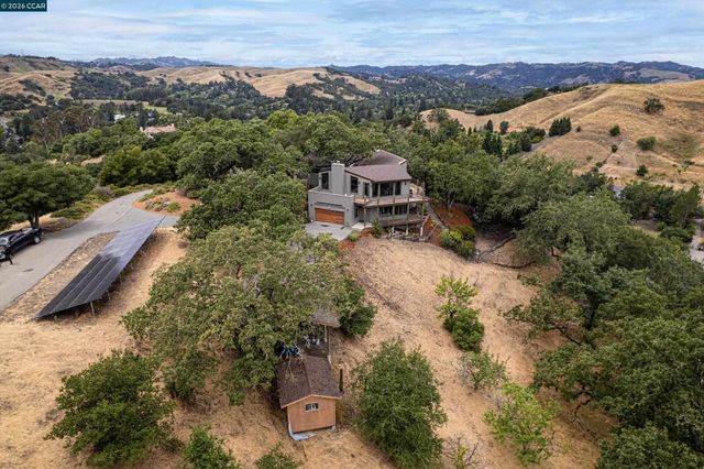 2 Leeward Glen, Lafayette, CA 94549