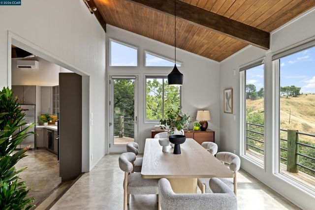 2 Leeward Glen, Lafayette, CA 94549