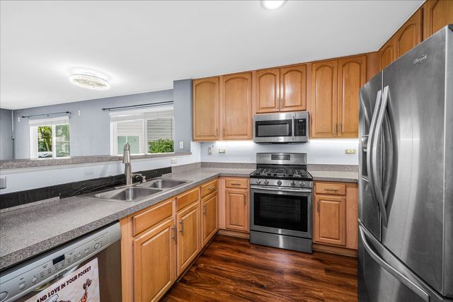 2447 Mayfield Drive, Montgomery, IL 60538