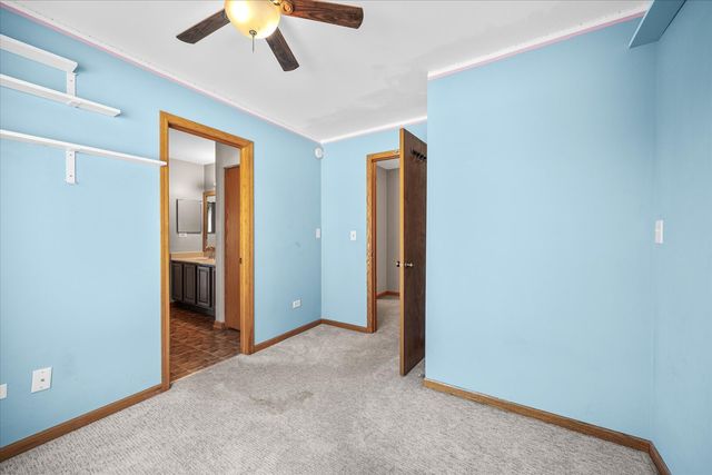 2447 Mayfield Drive, Montgomery, IL 60538