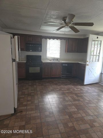 37 Euclid Avenue, Matawan, NJ 07747