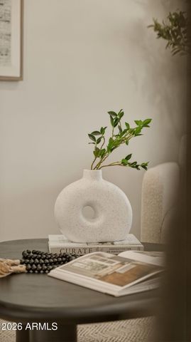 2839 E SIERRA Street, Phoenix, AZ 85028