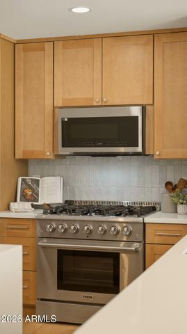 2839 E SIERRA Street, Phoenix, AZ 85028