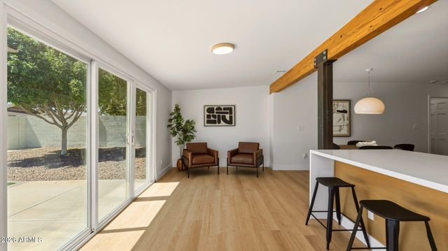 2839 E SIERRA Street, Phoenix, AZ 85028