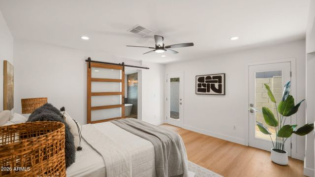 2839 E SIERRA Street, Phoenix, AZ 85028