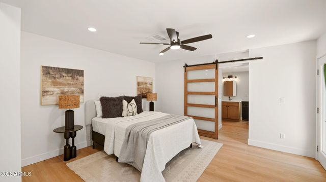 2839 E SIERRA Street, Phoenix, AZ 85028