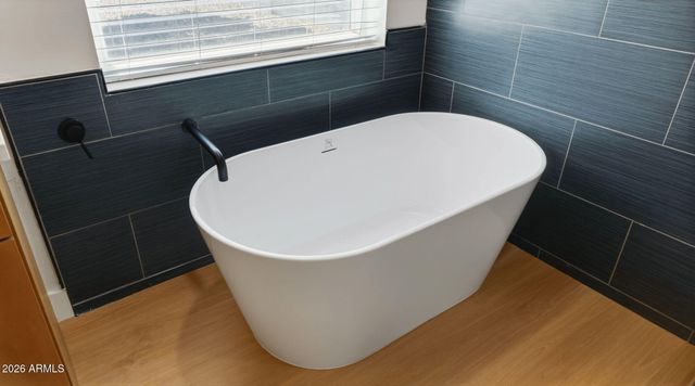 2839 E SIERRA Street, Phoenix, AZ 85028