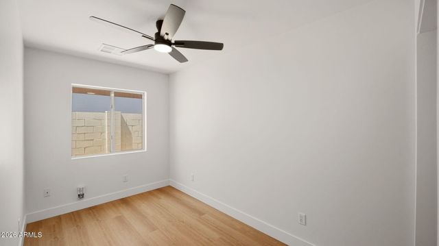 2839 E SIERRA Street, Phoenix, AZ 85028