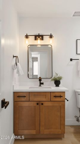 2839 E SIERRA Street, Phoenix, AZ 85028