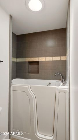 2839 E SIERRA Street, Phoenix, AZ 85028